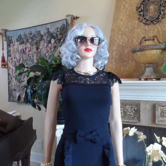 Red Valentino Black Front Ruffle A-Line Dress w/Lace Detail Size 2 - Picture 4 of 14